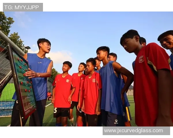 在绿茵场上挥洒汗水与激情的足球梦之旅