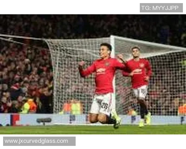 刘静的足球人生深度对话:从球场到人生的启示与成长之路 刘静的足球人生深度对话:从球场到人生的启示与成长之路