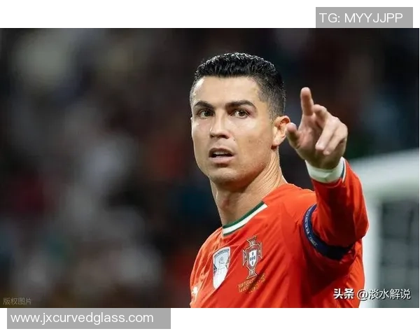 欧洲足球运动员发型风格大揭秘从经典到潮流的多样选择 欧洲足球运动员发型风格大揭秘从经典到潮流的多样选择