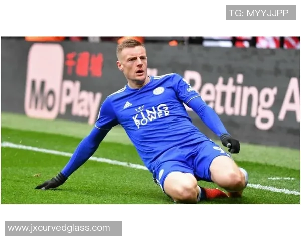 足球历史的辉煌篇章与传奇人物的精彩瞬间回顾 足球历史的辉煌篇章与传奇人物的精彩瞬间回顾